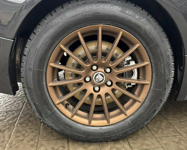 Сірий Ягуар ХФ, об'ємом двигуна 2.18 л та пробігом 180 тис. км за 13200 $, фото 6 на Automoto.ua