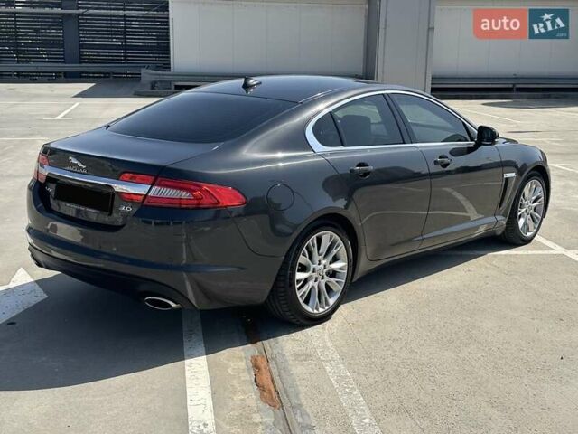 Сірий Ягуар ХФ, об'ємом двигуна 2.97 л та пробігом 150 тис. км за 16500 $, фото 3 на Automoto.ua