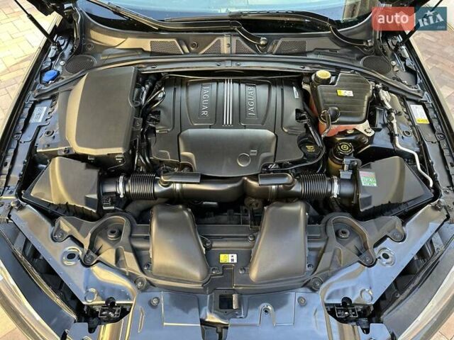 Сірий Ягуар ХФ, об'ємом двигуна 2.97 л та пробігом 150 тис. км за 16500 $, фото 7 на Automoto.ua