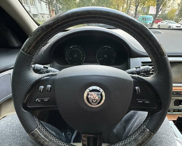 Сірий Ягуар ХФ, об'ємом двигуна 2.18 л та пробігом 180 тис. км за 13200 $, фото 9 на Automoto.ua