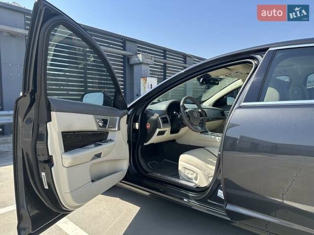 Сірий Ягуар ХФ, об'ємом двигуна 2.97 л та пробігом 150 тис. км за 16500 $, фото 9 на Automoto.ua