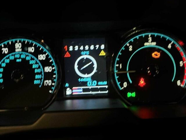 Серый Ягуар ХФ, объемом двигателя 0 л и пробегом 230 тыс. км за 5276 $, фото 5 на Automoto.ua