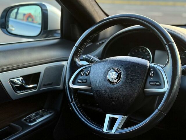 Ягуар ХФ 2013 в Одессе на Automoto.ua Серый Ягуар ХФ, объемом двигателя 3 л и пробегом 175 тыс. км за 13000 $, фото 8 на Automoto.ua