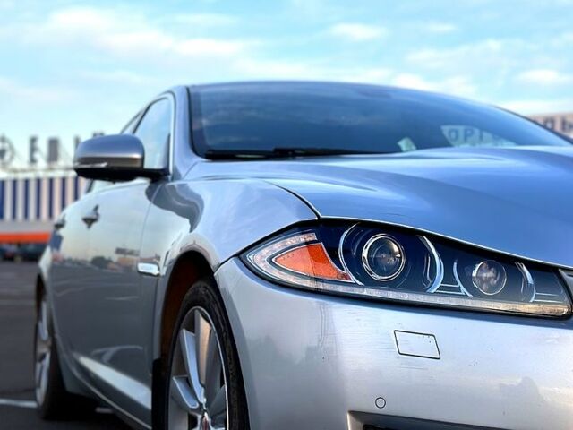 Ягуар ХФ 2013 в Одессе на Automoto.ua Серый Ягуар ХФ, объемом двигателя 3 л и пробегом 175 тыс. км за 13000 $, фото 4 на Automoto.ua