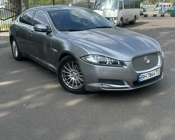 Сірий Ягуар ХФ, об'ємом двигуна 2.18 л та пробігом 105 тис. км за 15000 $, фото 1 на Automoto.ua