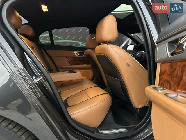 Сірий Ягуар ХФ, об'ємом двигуна 3 л та пробігом 144 тис. км за 12500 $, фото 25 на Automoto.ua