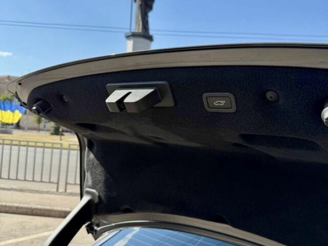 Серый Ягуар ХФ, объемом двигателя 2 л и пробегом 137 тыс. км за 20100 $, фото 12 на Automoto.ua