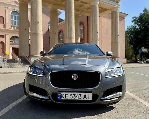 Серый Ягуар ХФ, объемом двигателя 2 л и пробегом 133 тыс. км за 20999 $, фото 1 на Automoto.ua
