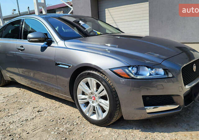 Серый Ягуар ХФ, объемом двигателя 3 л и пробегом 78 тыс. км за 17300 $, фото 1 на Automoto.ua
