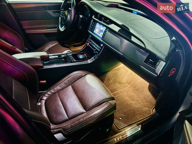 Сірий Ягуар ХФ, об'ємом двигуна 3 л та пробігом 90 тис. км за 16500 $, фото 13 на Automoto.ua