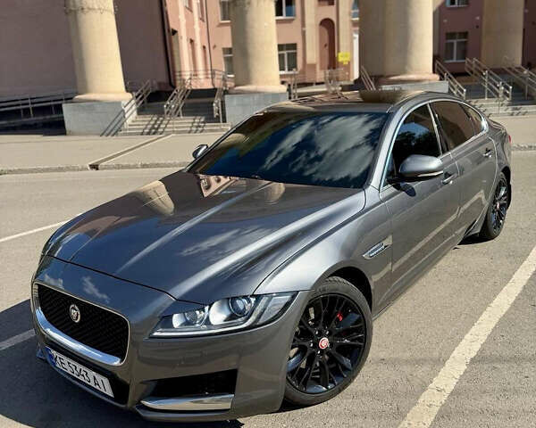 Серый Ягуар ХФ, объемом двигателя 2 л и пробегом 133 тыс. км за 20999 $, фото 3 на Automoto.ua
