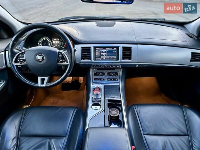 Серый Ягуар ХФ, объемом двигателя 2.18 л и пробегом 186 тыс. км за 11500 $, фото 25 на Automoto.ua