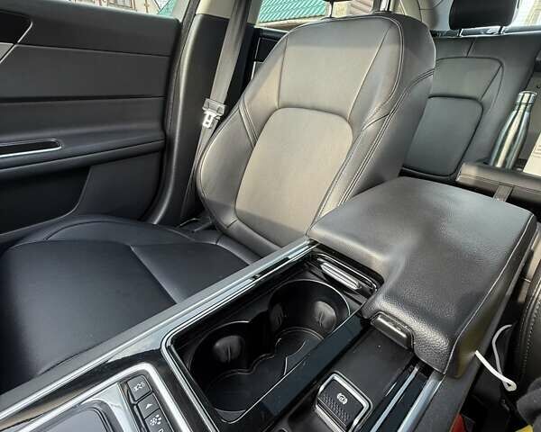 Серый Ягуар ХФ, объемом двигателя 2 л и пробегом 189 тыс. км за 12000 $, фото 7 на Automoto.ua