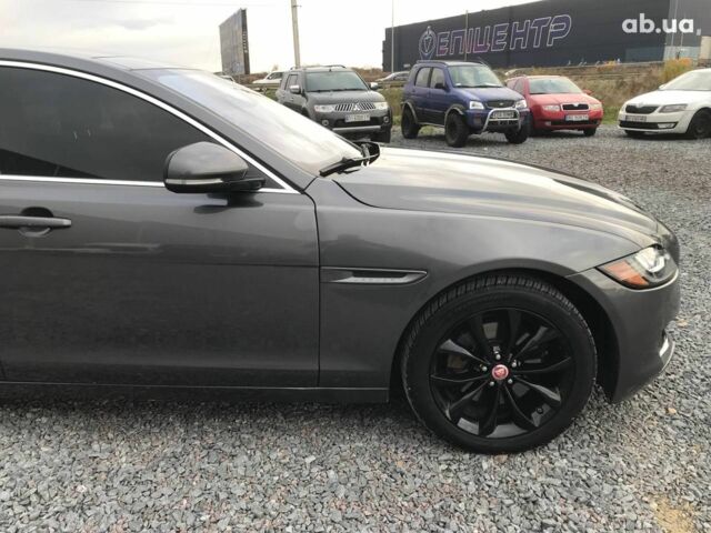 Серый Ягуар ХФ, объемом двигателя 2 л и пробегом 90 тыс. км за 16990 $, фото 3 на Automoto.ua