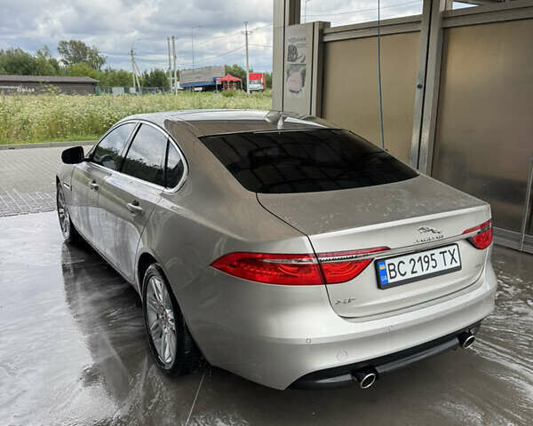 Сірий Ягуар ХФ, об'ємом двигуна 3 л та пробігом 61 тис. км за 17900 $, фото 23 на Automoto.ua