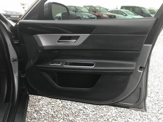 Серый Ягуар ХФ, объемом двигателя 2 л и пробегом 90 тыс. км за 16990 $, фото 15 на Automoto.ua