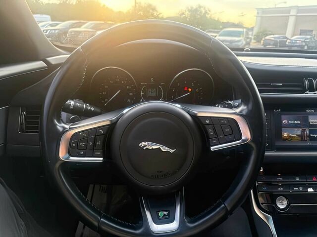 Серый Ягуар ХФ, объемом двигателя 3 л и пробегом 74 тыс. км за 9000 $, фото 9 на Automoto.ua