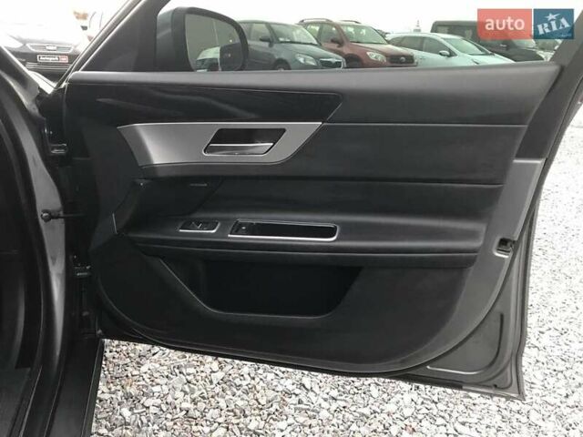 Сірий Ягуар ХФ, об'ємом двигуна 2 л та пробігом 90 тис. км за 16990 $, фото 13 на Automoto.ua
