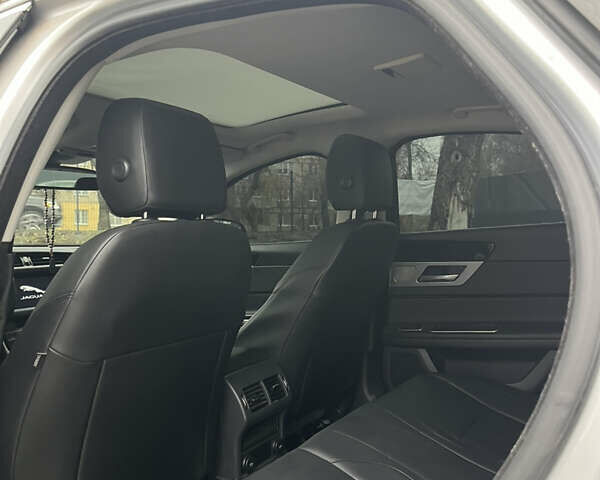 Серый Ягуар ХФ, объемом двигателя 3 л и пробегом 78 тыс. км за 18000 $, фото 11 на Automoto.ua