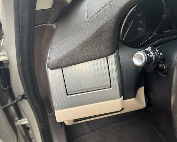 Сірий Ягуар ХФ, об'ємом двигуна 3 л та пробігом 61 тис. км за 17900 $, фото 9 на Automoto.ua