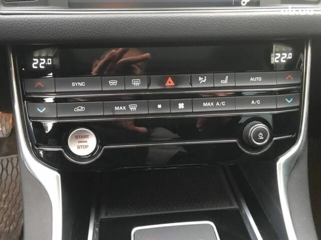 Серый Ягуар ХФ, объемом двигателя 2 л и пробегом 90 тыс. км за 16990 $, фото 18 на Automoto.ua