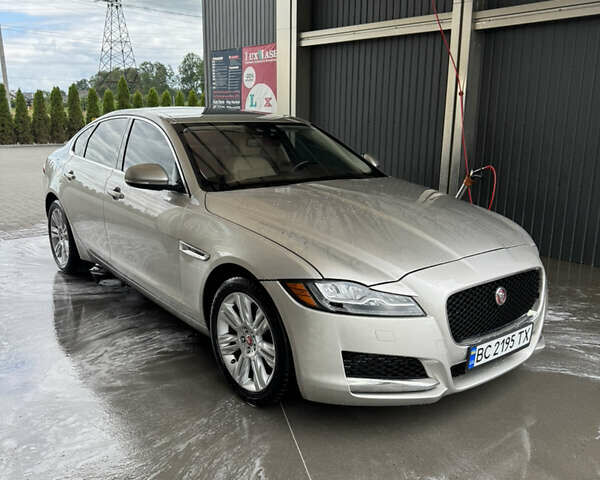 Сірий Ягуар ХФ, об'ємом двигуна 3 л та пробігом 61 тис. км за 17900 $, фото 2 на Automoto.ua