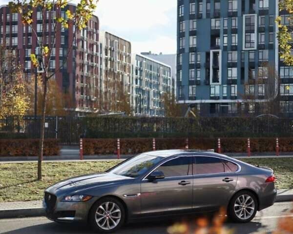 Серый Ягуар ХФ, объемом двигателя 2 л и пробегом 192 тыс. км за 16200 $, фото 3 на Automoto.ua