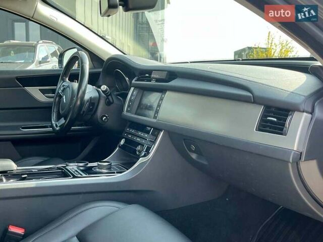 Сірий Ягуар ХФ, об'ємом двигуна 2 л та пробігом 136 тис. км за 17300 $, фото 20 на Automoto.ua