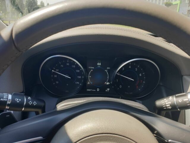 Серый Ягуар ХФ, объемом двигателя 2 л и пробегом 60 тыс. км за 20339 $, фото 1 на Automoto.ua