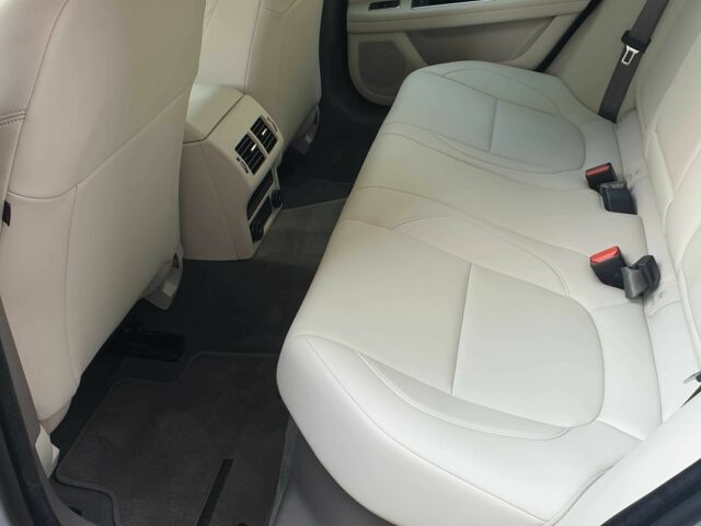 Серый Ягуар ХФ, объемом двигателя 2 л и пробегом 60 тыс. км за 20339 $, фото 14 на Automoto.ua