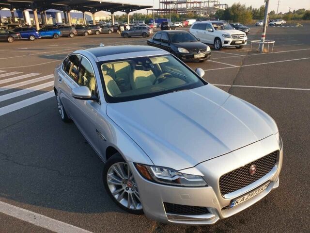 Серый Ягуар ХФ, объемом двигателя 2 л и пробегом 60 тыс. км за 20339 $, фото 6 на Automoto.ua