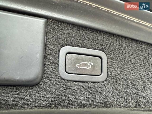 Сірий Ягуар ХФ, об'ємом двигуна 2.2 л та пробігом 150 тис. км за 10200 $, фото 42 на Automoto.ua