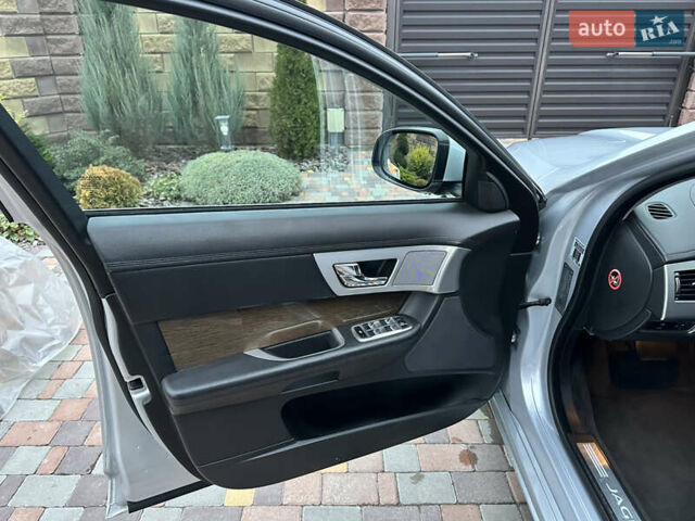 Серый Ягуар ХФ, объемом двигателя 2.18 л и пробегом 272 тыс. км за 9999 $, фото 36 на Automoto.ua