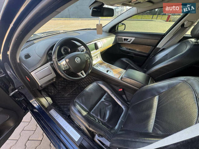 Синий Ягуар ХФ, объемом двигателя 2.72 л и пробегом 280 тыс. км за 8400 $, фото 14 на Automoto.ua