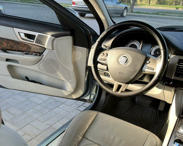 Синий Ягуар ХФ, объемом двигателя 2.72 л и пробегом 270 тыс. км за 8300 $, фото 10 на Automoto.ua