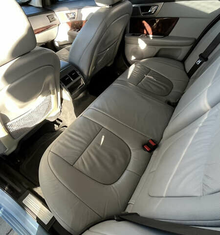 Синий Ягуар ХФ, объемом двигателя 2.72 л и пробегом 270 тыс. км за 8300 $, фото 18 на Automoto.ua