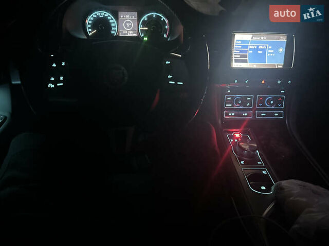 Синий Ягуар ХФ, объемом двигателя 2.72 л и пробегом 277 тыс. км за 7700 $, фото 12 на Automoto.ua