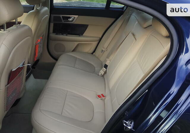 Синій Ягуар ХФ, об'ємом двигуна 3 л та пробігом 234 тис. км за 13200 $, фото 32 на Automoto.ua