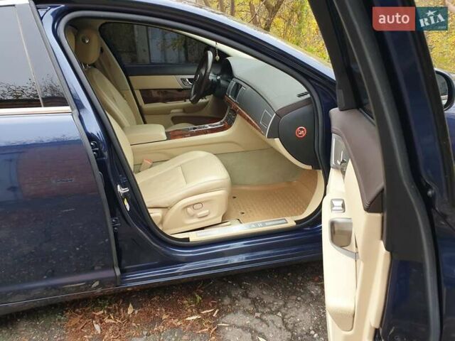 Синій Ягуар ХФ, об'ємом двигуна 3 л та пробігом 234 тис. км за 13200 $, фото 23 на Automoto.ua