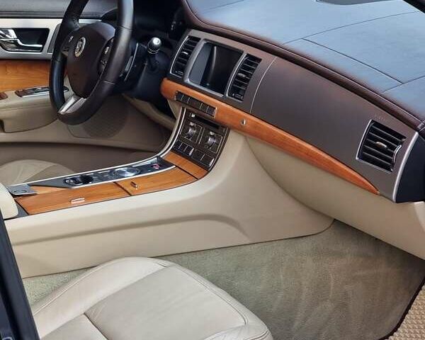 Синий Ягуар ХФ, объемом двигателя 3 л и пробегом 299 тыс. км за 9500 $, фото 22 на Automoto.ua