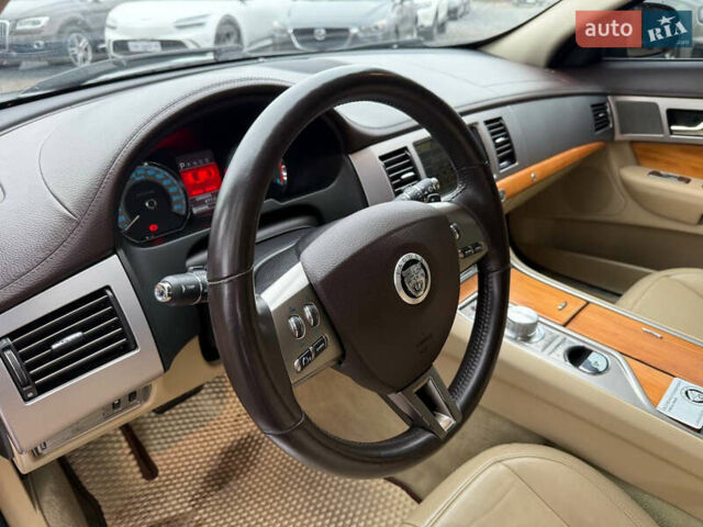 Синій Ягуар ХФ, об'ємом двигуна 2.99 л та пробігом 299 тис. км за 10900 $, фото 36 на Automoto.ua