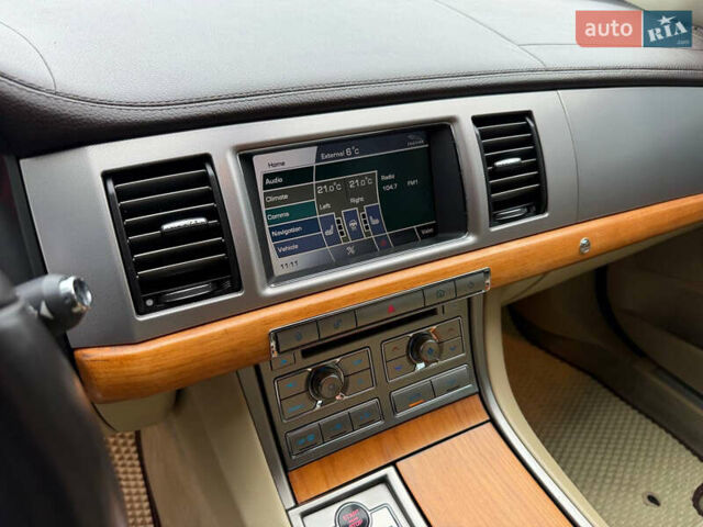 Синій Ягуар ХФ, об'ємом двигуна 2.99 л та пробігом 299 тис. км за 10900 $, фото 40 на Automoto.ua