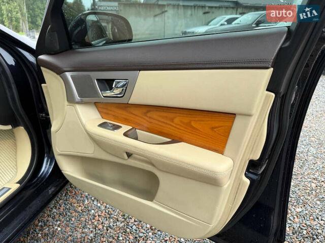 Синій Ягуар ХФ, об'ємом двигуна 2.99 л та пробігом 299 тис. км за 10900 $, фото 48 на Automoto.ua