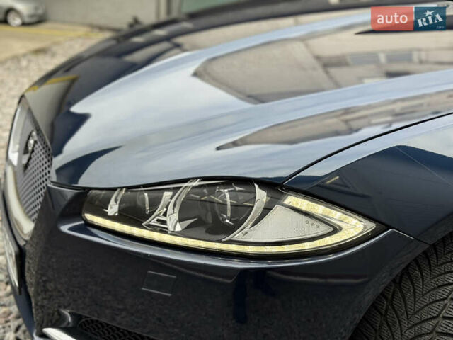 Синій Ягуар ХФ, об'ємом двигуна 2 л та пробігом 91 тис. км за 15500 $, фото 3 на Automoto.ua