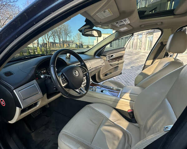 Синий Ягуар ХФ, объемом двигателя 2 л и пробегом 195 тыс. км за 11500 $, фото 10 на Automoto.ua