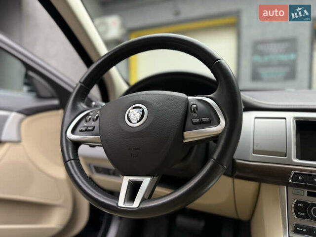 Синій Ягуар ХФ, об'ємом двигуна 2 л та пробігом 91 тис. км за 15500 $, фото 35 на Automoto.ua