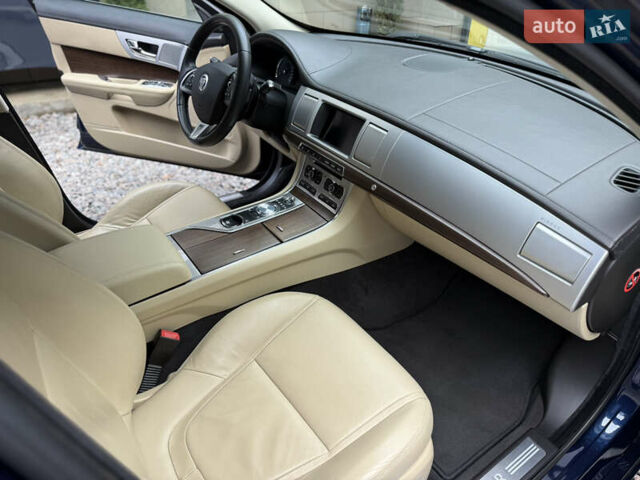 Синій Ягуар ХФ, об'ємом двигуна 2 л та пробігом 91 тис. км за 15500 $, фото 45 на Automoto.ua