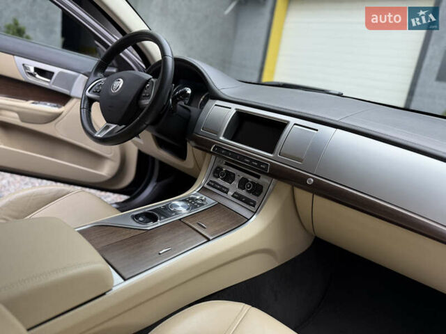 Синій Ягуар ХФ, об'ємом двигуна 2 л та пробігом 91 тис. км за 15500 $, фото 42 на Automoto.ua