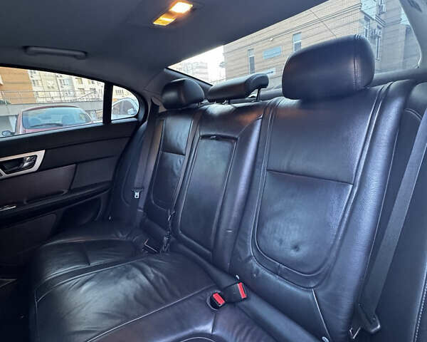 Синий Ягуар ХФ, объемом двигателя 2.18 л и пробегом 170 тыс. км за 13500 $, фото 4 на Automoto.ua