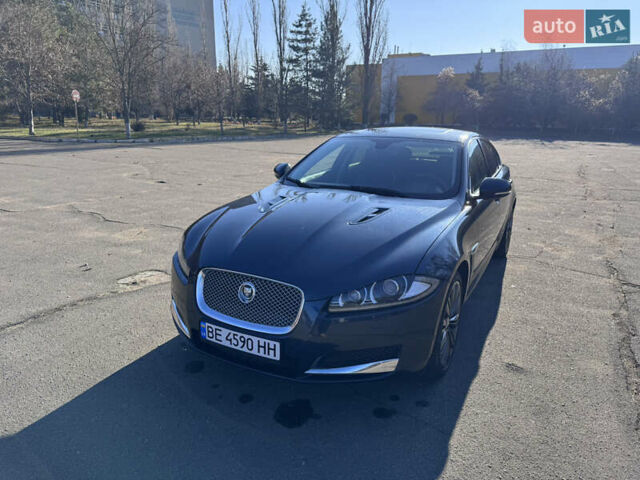 Синий Ягуар ХФ, объемом двигателя 3 л и пробегом 198 тыс. км за 10000 $, фото 1 на Automoto.ua
